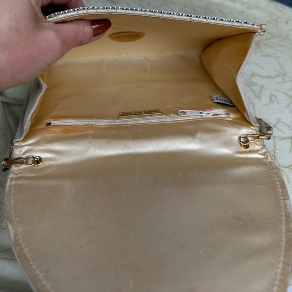 Vintage Whiting & Davis Ivory Metal Mesh Crossbody Bag - Picture 7 of 12